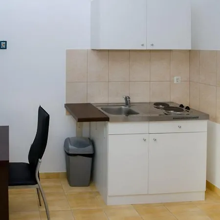 Ferienwohnung Fur 4 Personen Ca 40 Qm In Orebic, Dalmatien Suddalmatien - B52461 Оребич